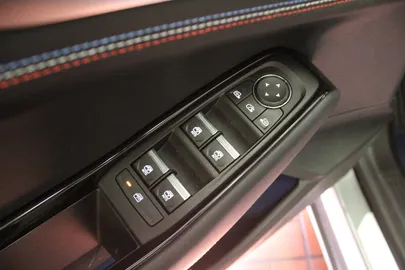 Car image 49