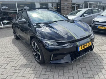 Car image 32