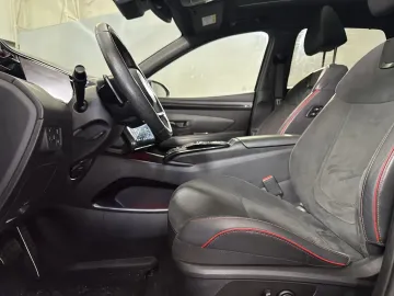 Car image 26