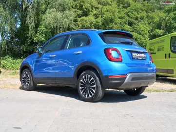 Car image 29