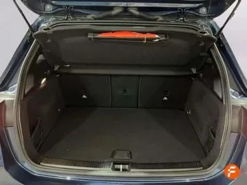 Car image 32