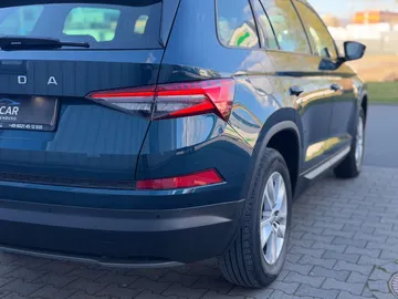 Car image 45