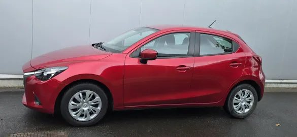 Car image 16