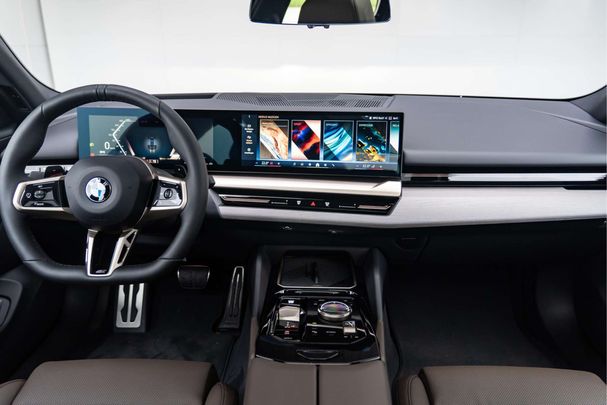 BMW 520i 140 kW image number 9