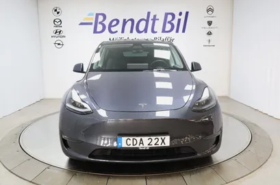Car image 3