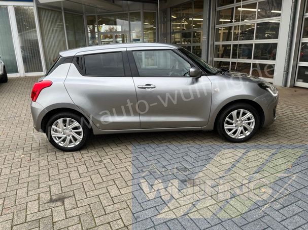 Suzuki Swift 1.2 Dualjet Hybrid Comfort 61 kW image number 3