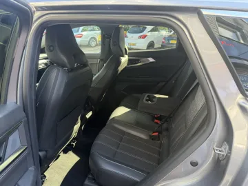 Car image 41