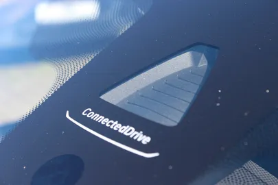 Car image 32