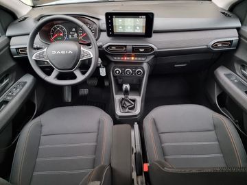 Car image 14