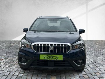 Car image 3