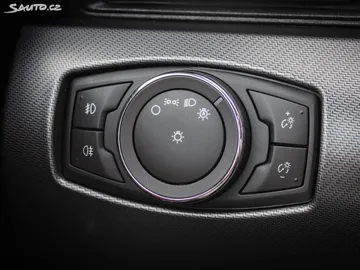 Car image 30