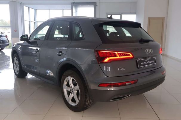 Audi Q5 40 TDI quattro S tronic Business 140 kW image number 4