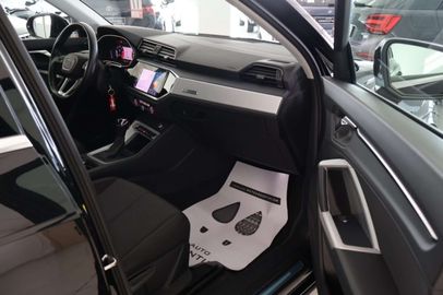 Car image 37