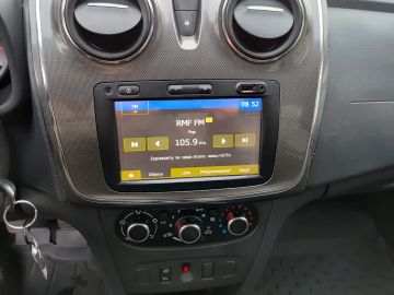 Car image 26