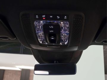 Car image 36