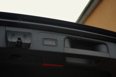 Car image 33