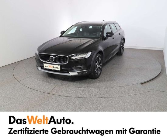 Volvo V90 Cross Country B4 Pro AWD 145 kW image number 1