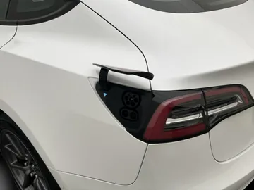 Car image 34