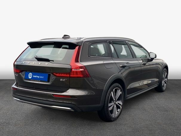 Volvo V60 Cross Country AWD B4 145 kW image number 3