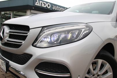 Car image 39