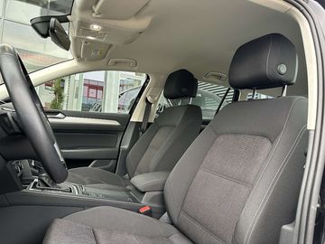 Car image 38