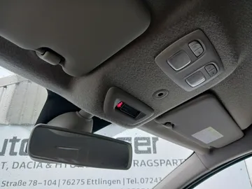 Car image 29