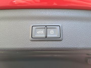 Car image 37