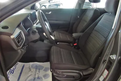 Car image 16
