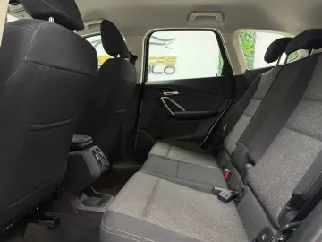 Car image 33