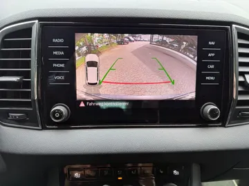 Car image 33