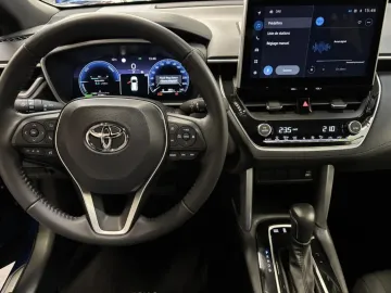 Car image 14