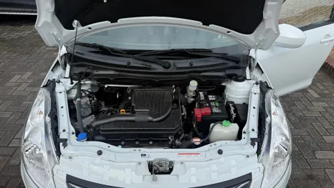Car image 23