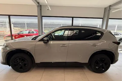 Car image 4