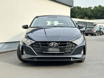 Car image 26