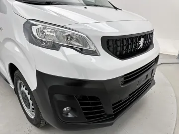 Car image 37