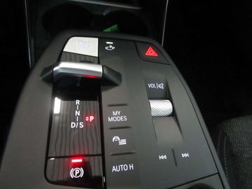 Car image 37