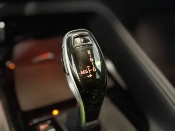 Car image 34