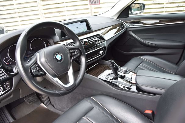 BMW 518d Touring Luxury Line 100 kW image number 4