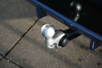 Car image 36