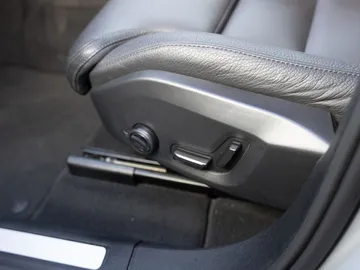 Car image 45