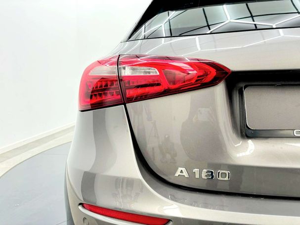 Mercedes-Benz A 180 100 kW image number 11