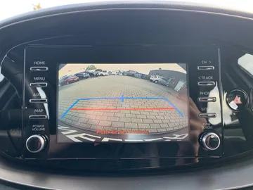 Car image 27