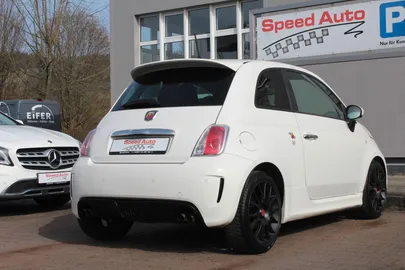 Car image 5