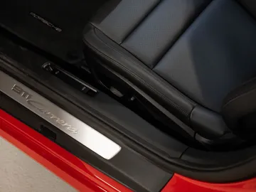 Car image 37