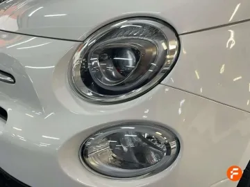 Car image 25
