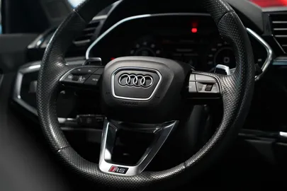Car image 46