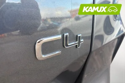 Car image 26