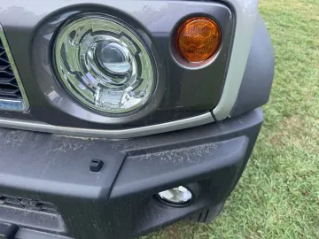 Car image 26