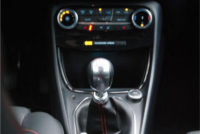 Car image 36