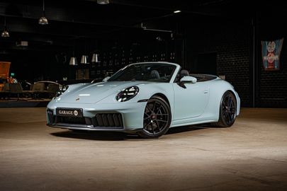 Car image 5